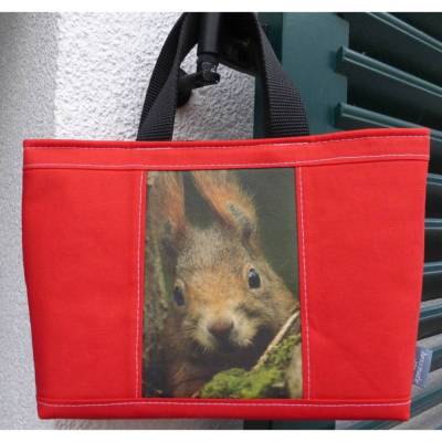 Kindergartentasche 'Eichifred' in Rot, Tasche mit Eichhörnchen, echte Fotografie, individualisierbar