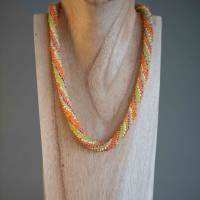 Halskette Spirale, Häkelkette weiß flieder, 46 cm,Perlenkette aus Glasperlen gehäkelt, Rocailles, Häkelschmuck Bild 2