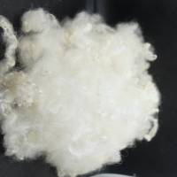 100 Gramm Spinnwolle vom Wensleydale zum Spinnen, Filzen, Basteln Bild 1