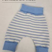 Gestreifte Mitwachshose für Babys mit Klumpfüßen – extra breites Beinbündchen (0 bis zu 12 Monaten) Bild 1