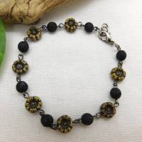 Armkettchen mit böhmischen Druckglasperlen in Beige-Schwarz und runden Lava-Perlen, Blumen, Blüten Bild 2