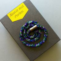 Glasperlenkette gehäkelt, Häkelkette grün blau lila, 48 cm, Rocailles + Stiftperlen, Halskette, Schmuck Bild 4