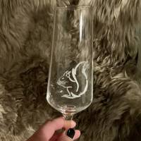 Sektglas mit Handgravur „Eichhörnchen“ Bild 2