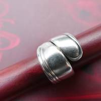 Besteckschmuck Ring  * Lines * Ring aus einem Löffel Größe 59 Stielende Bild 1