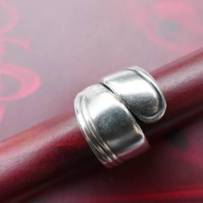 Besteckschmuck Ring  * Lines * Ring aus einem Löffel Größe 59 Stielende
