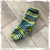 Handgestrickte Socken aus hochwertigen Materialien in Größe 32/33! Bild 1