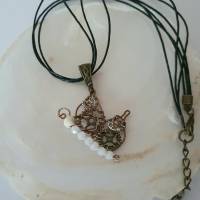 Schmetterling im Steampunk Design/ Schmuck aus Zahnrädern/ Drahtschmuck mit Perlen/ Unikat Halskette Bild 5