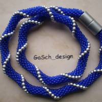 Häkelkette, gehäkelte Perlenkette * Marineblaue Leuchtrakete Bild 1