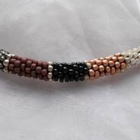 Kette  *STRIPES* Naturtöne  gehäkelte Halskette Perlenkette Glasperlen Rocailles Bild 1