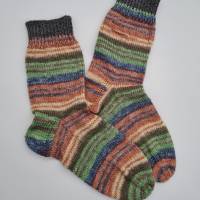 Gestrickte bunte dickere Socken,Gr. 44/45,Stricksocken,Kuschelsocken aus 6 fach Sockenwolle handgestrickt Bild 2