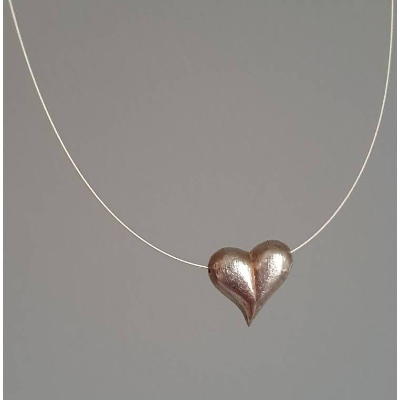 Silberkette mit Herzanhänger, minimalistisch und schlicht