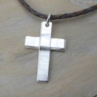 Silberkreuz "Quentin" mit geflochtenem Lederband, massives und kräftiges Kreuz für Männer, Jungs, Konfirmation, Bild 1