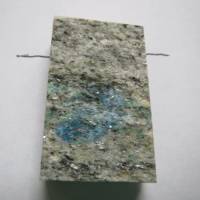 Azurit in Gneis, seitlich gebohrt, Edelsteinanhänger, Unikat, Rarität, Kristallgrotte Bild 1