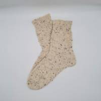 Gestrickte dickere Socken in Tweed naturweiß für den Mann,Gr. 46/47 aus 6 fädiger Sockenwolle,Wollsocken,Kuschelsocken Bild 2