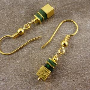 Ohrringe mit Smaragd, vergoldetem Sterlingsilber, Ohrhänger gold, grüne Edelstein Würfel-Ohrringe Bild 5