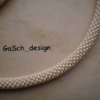 Häkelkette, gehäkelte Perlenkette * Unendlich viel Elfenbein auf 87 cm Bild 2