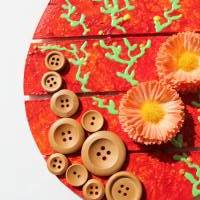 Osterei GÄNSEBLÜMCHEN Collage Acrylmalerei auf einem Holzei Künstler-Ei Wanddeko Collage Blütenbild Osterdekoration Bild 6