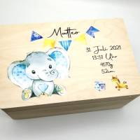 Erinnerungskiste Baby mit Namen "Elefant Wimpelkette" Geburtsdatum Erinnerungsbox für Kinder Bild 1