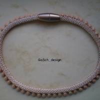 Häkelkette, gehäkelte Perlenkette * Drachenschwanz pastell pfirsich Bild 2