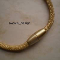 Häkelkette, gehäkelte Perlenkette * Unendlich viel Goldstaub auf 87 cm Bild 2