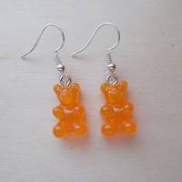 Gummibärchen orange  Ohrhänger aus handgefertigten Resin/ Epoxidharz Perlen in Form von Gummibärchen Bild 1