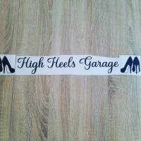 High Heels Garage Aufkleber Bild 1