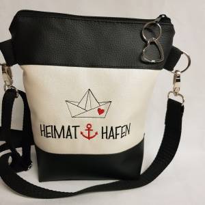 Kleine Handtasche Anker Heimat Hafen Umhängetasche  weiss schwarz Tasche mit Anhänger Kunstleder maritim Bild 4