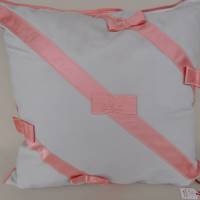 Kissen hellgrau mit Schleifen , rosa Kissen für Frauen , Dekokissen , Geschenk für sie , Unikat Bild 2