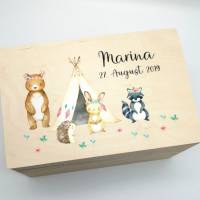 Erinnerungskiste Baby mit Namen "Boho Waldtiere" Geburtsdatum Erinnerungsbox für Kinder Bild 1