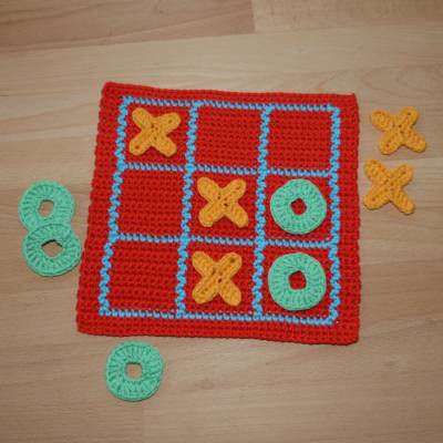 Tic Tac Toe, 3 gewinnt, Brettspiel, gehäkelt aus Biobaumwolle, Handarbeit