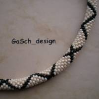 Häkelarmband, gehäkeltes Perlenarmband * Kreuze für Nachdenker Bild 2
