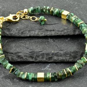 Smaragd-Armband mit vergoldeten Würfeln und Scheiben, grün, vergoldetes 925er Silber, Edelsteinarmband, Armkettchen Bild 1