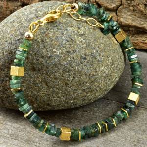 Smaragd-Armband mit vergoldeten Würfeln und Scheiben, grün, vergoldetes 925er Silber, Edelsteinarmband, Armkettchen Bild 3