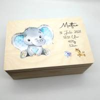 Erinnerungskiste Baby mit Namen "Elefant" Geburtsdatum Erinnerungsbox für Kinder Bild 1