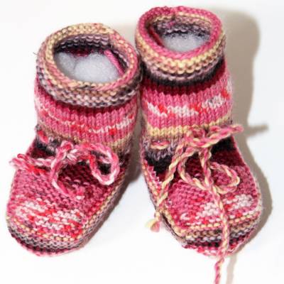 Strickanleitung für die Babyschuhe "Nele& Niels", onsize (0-18 Monate)