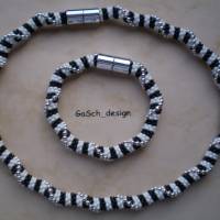 Häkelarmband, gehäkeltes Perlenarmband * Zebra mit Silberblick Bild 3