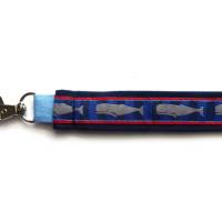 langes Schlüsselband Wal Walfisch Pottwal aus Baumwollstoff in dunkelblau oder hellgrau mit Webband blau rot Bild 4