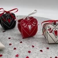 Herz ITH Stickdatei 13 x 18, für Valentinstag, Hochzeit, Liebeserklärung, Verlobung, Geburtstag, bitte Format auswählen Bild 1