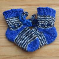 Babysocken Babyschuhe blau-geringelt handgestrickt 3-6 Monate Wolle Bild 2