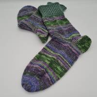 Gestrickte dickere Socken in lila grün, Gr. 40/41, Stricksocken,Kuschelsocken aus 6 fach Sockenwolle handgestrickt Bild 4