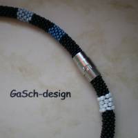 Häkelkette, gehäkelte Perlenkette * Schwarzes Farbenspiel Bild 3