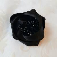 Schwarze Haarblume Kopfschmuck Haarklammer Brosche Satin Blume "Coralie" für festliche Anlässe Bild 2