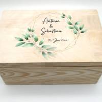 Erinnerungskiste Hochzeit mit Namen "Goldrahmen Eukalyptus" Hochzeitsdatum Erinnerungsbox zur Trauung Bild 5