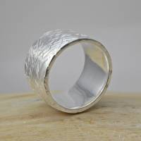 Extra breiter Silberring "Knecht" mit außergewöhnlichem Hammerschlag, breiter gehämmerte Ring in Silber Bild 4