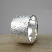 Extra breiter Silberring "Knecht" mit außergewöhnlichem Hammerschlag, breiter gehämmerte Ring in Silber Bild 5