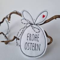 Osterei aus Filz mit "Ohren" - FROHE OSTERN in Druckschrift - von he-ART by helen hesse Bild 1
