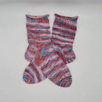 Gestrickte bunte Socken hand-dyed, Gr. 40/41, Stricksocken, Kuschelsocken, handgestrickt von la piccola Antonella Bild 2