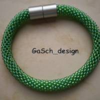 Häkelarmband, gehäkeltes Perlenarmband * Es grünt so grün . . . Bild 1