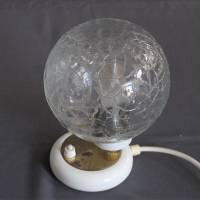 weiße Tischlampe mit Glaskuppel 60er Jahre Bild 1