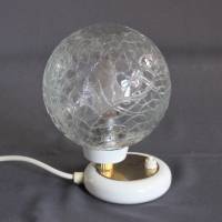 weiße Tischlampe mit Glaskuppel 60er Jahre Bild 3